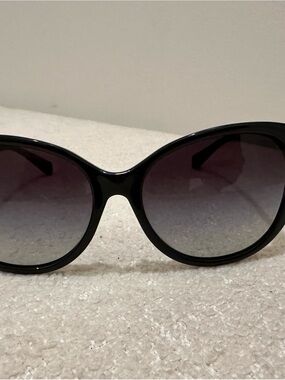 Coach Classic Black Oversized Women’s Sunglasses
